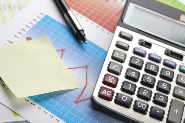 Calculator and diagram, Finance series - Фото, зображення