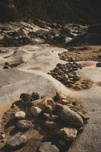 Zbliżenie kamieni, formacje skalne w Boca de la Sierra w Los Cabos Meksyk - Zdjęcie, obraz