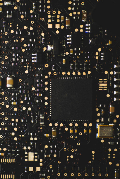 электронные схемы, резисторы, трансисторы, конденсаторы, индукторы и диски; - Фото, изображение