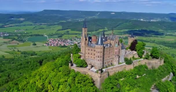 Vista aérea do famoso Castelo de Hohenzollern, Alemanha. - Filmagem, Vídeo