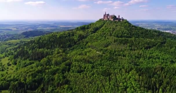 Vista aérea do famoso Castelo de Hohenzollern, Alemanha. tomado com Drone - Filmagem, Vídeo