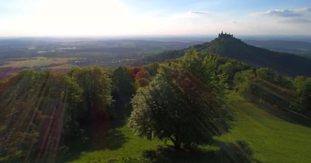 Vista aérea do famoso Castelo de Hohenzollern, Alemanha. tomado com Drone - Filmagem, Vídeo