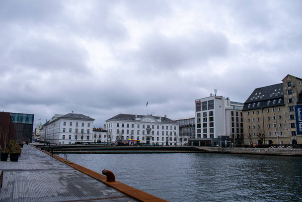 vista do hotel almirante na cidade europeia - Foto, Imagem