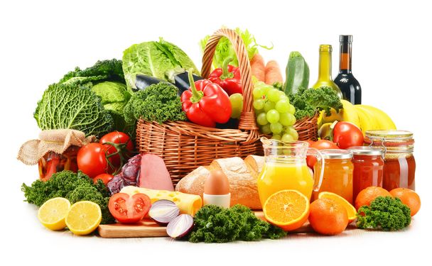 Varietà di prodotti alimentari biologici isolati su bianco - Foto, immagini