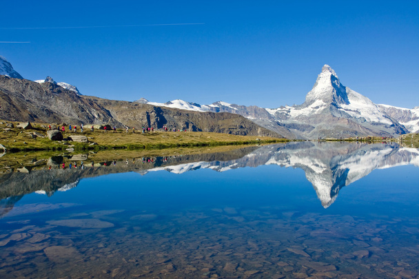 Joukkomatkailu Matterhornissa
 - Valokuva, kuva