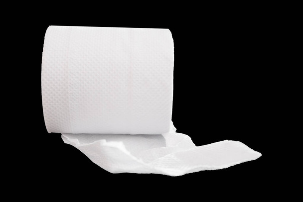 Toilettenpapier isoliert auf schwarz - Foto, Bild
