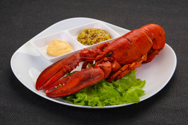 Luxus homár mártással - fogyasztásra kész - Fotó, kép