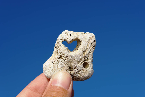 Coeur dans une pierre - Photo, image
