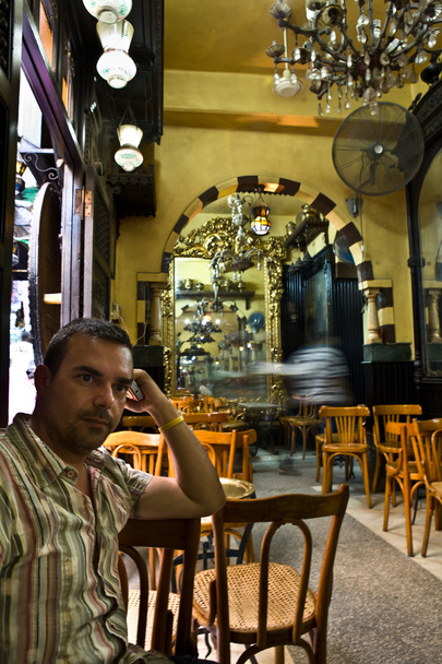 fishawi в кафе
 - Фото, зображення