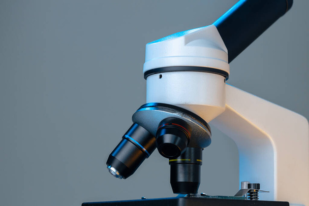 Scientific microscope lenses close up. Laboratory equipment - Foto, Imagem