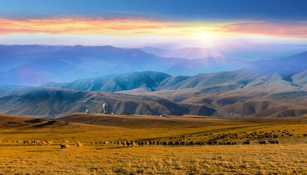 Tien-Shan-Gebirge in Almaty, Kasachstan, Zentralasien - Foto, Bild