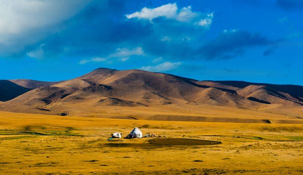 Tien Shan Mountains στην Αλμάτι, Καζακστάν, Κεντρική Ασία - Φωτογραφία, εικόνα