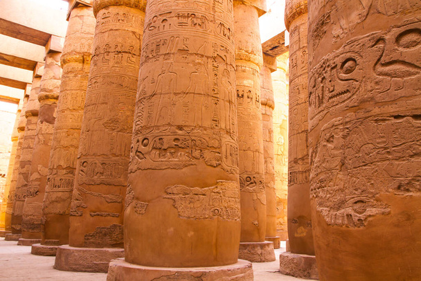 古代カルナック神殿、ユネスコ世界遺産、ルクソール、エジプト. - 写真・画像