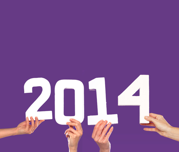 Carte de voeux du Nouvel An 2014 sur violet
 - Photo, image