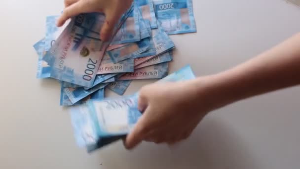 freshly printed Russian bills 2000 rubles - Кадры, видео
