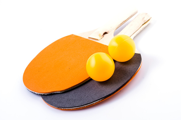 Raquetas y pelotas de ping pong
 - Foto, Imagen