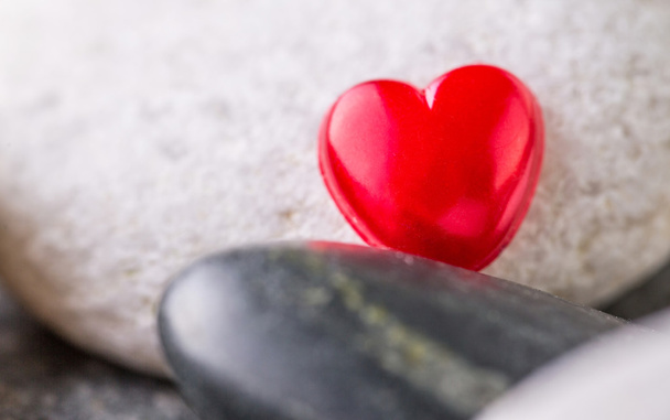 Zen stone ve Sevgililer günü kalp - Fotoğraf, Görsel