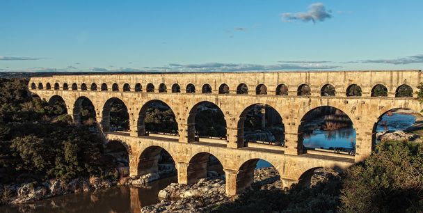 Ponte romana
 - Foto, Imagem