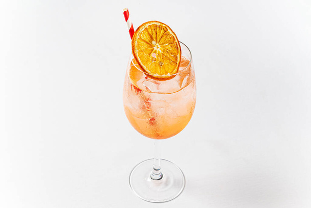 cocktail on the white background - Φωτογραφία, εικόνα