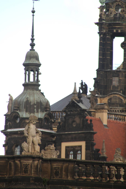 Monumentaalinen arkkitehtuuri Dresdenin vanhassa kaupungissa, Saksassa - Valokuva, kuva
