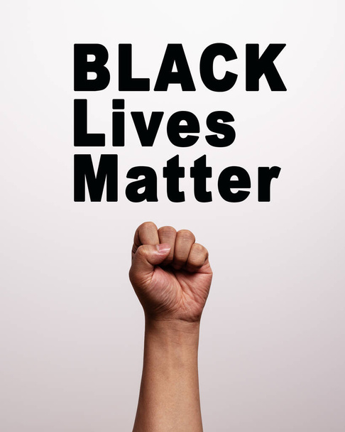 Black Lives Matter com Punho Forte como sinal de Black Power
 - Foto, Imagem