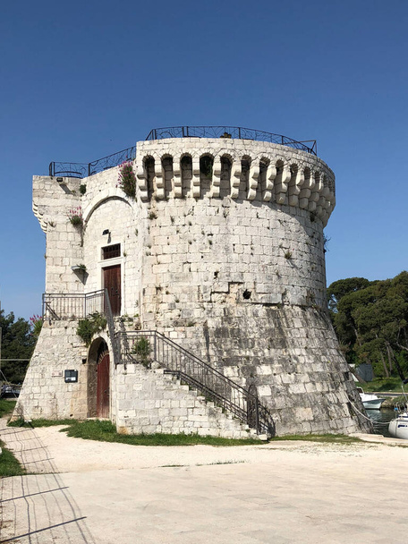 Kula Sv.Marka en Trogir, Croacia
 - Foto, Imagen