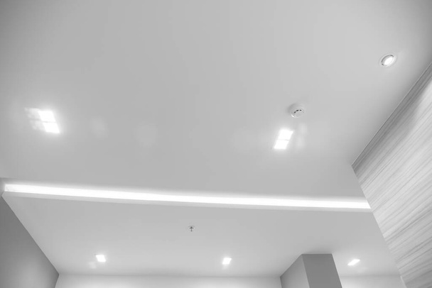 zářivka na moderní strop - Fotografie, Obrázek