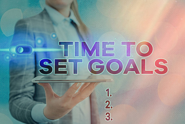 Signo de texto que muestra Time To Set Goals. Consejos conceptuales de gestión de fotos Comience el entrenamiento Eliminar los malos hábitos
. - Foto, Imagen