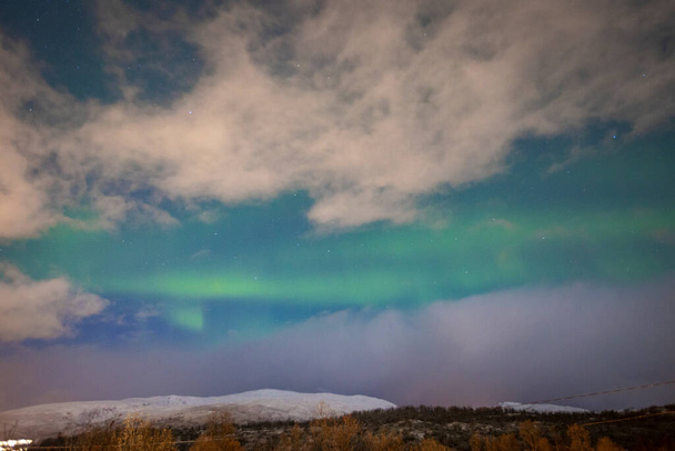 Aurora Borealis nad Tromso, Norwegia Północna   - Zdjęcie, obraz