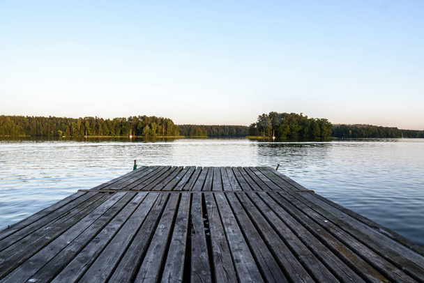 Vista del hermoso lago  - Foto, imagen