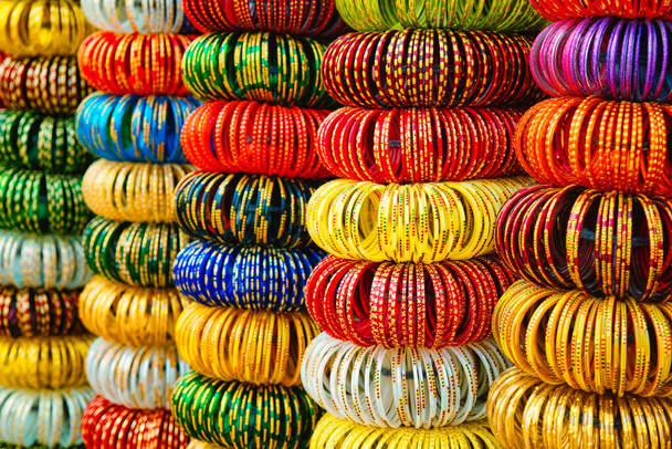 Indické Bangles v obchodě - Fotografie, Obrázek