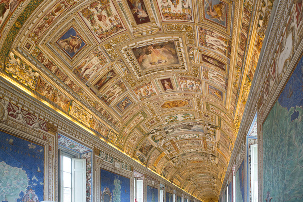 Vatican, Italy - January, 4, 2020. Ceiling of the Museum of Vatican. The Museum is one of the most famous travel distinations of the world. - Φωτογραφία, εικόνα