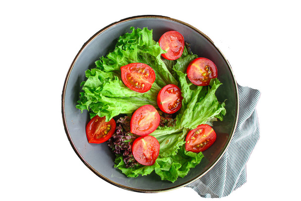 Egészséges zöldség saláta levelek saláta keverék mikrozöld, uborka, paradicsom, hagyma egyéb összetevőket. élelmiszer háttér másolási hely  - Fotó, kép