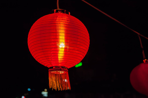 Noite de lanterna chinesa vermelha
 - Foto, Imagem