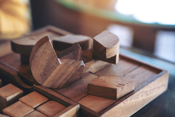 Close-up afbeelding van houten puzzeltoren spel - Foto, afbeelding