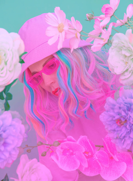 Pretty Kawaii girl in bloom flowers in trendy bucket hat.  Summer Kisses you - Fotoğraf, Görsel