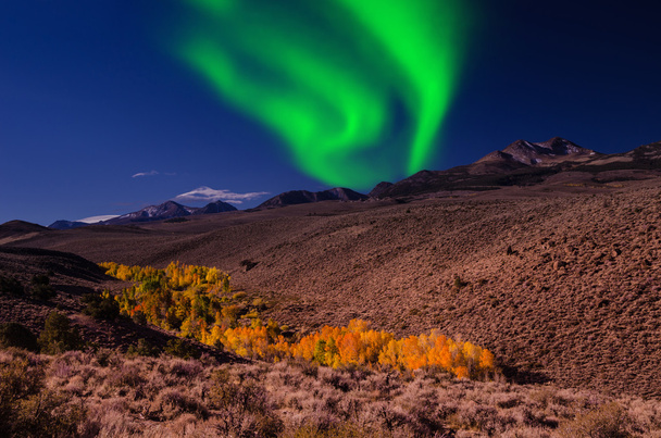 Green northern lights aurora borealis - Fotoğraf, Görsel