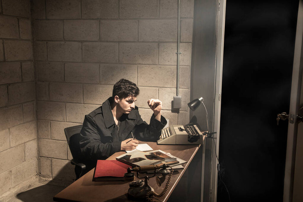 Dark and dramatic scene in a detective's office. heavy smoke - Foto, immagini