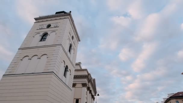 Glockenturm der St. Anna Kirche, Warschau, Polen - Filmmaterial, Video