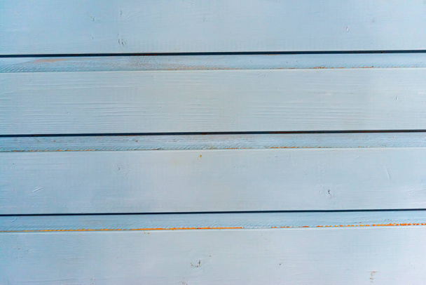 Tableros cepillados de madera Unidos por planchas finas de madera, pintadas
 - Foto, Imagen