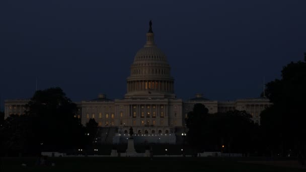 Ηνωμένες Πολιτείες Καπιτώλιο και το κτίριο της Γερουσίας, Ουάσιγκτον ΗΠΑ τη νύχτα - Πλάνα, βίντεο