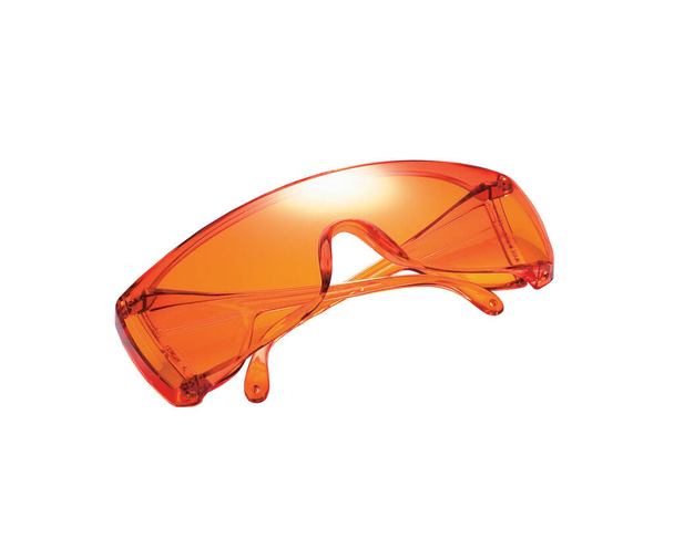 Безопасные очки оранжевого цвета изолированы на белом фоне
 - Фото, изображение