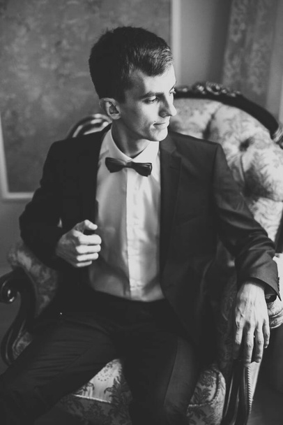 Beautiful man, groom posing and preparing for wedding - Φωτογραφία, εικόνα