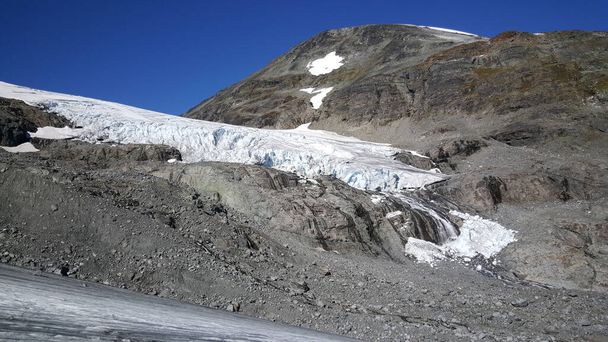常天門国立公園の氷河｜ノルウェー - 写真・画像