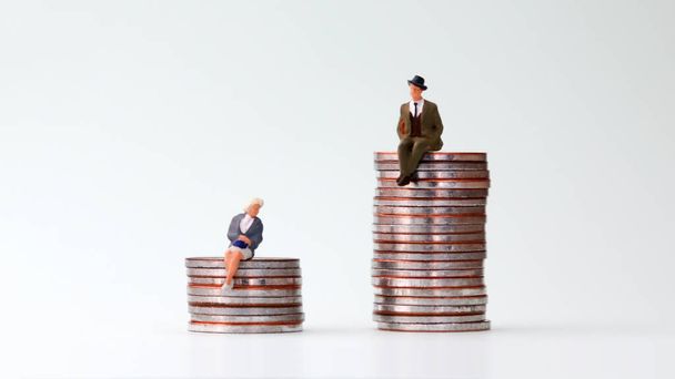 Concept des écarts salariaux entre les sexes sur le lieu de travail. - Photo, image