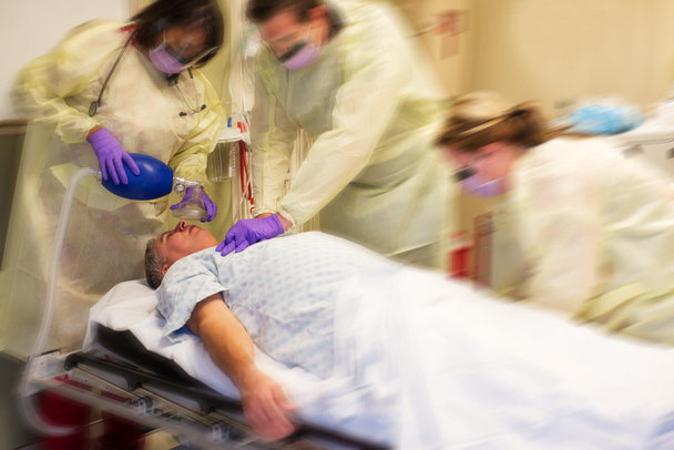 Código equipo azul resucitando a un paciente
 - Foto, imagen