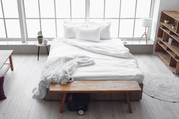 Стильный интерьер современной спальни - Фото, изображение