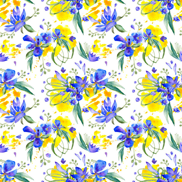 Seamless watercolor pattern of purple flowers with yellow splashes. - Foto, afbeelding