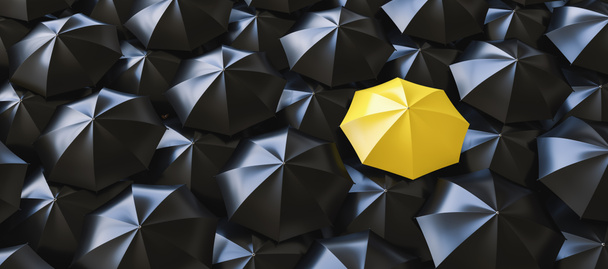Unterschiedlicher, einzigartiger und aus der Masse herausragender gelber Regenschirm - Foto, Bild