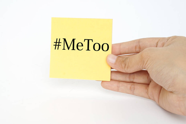 #MeToo, een sociale beweging tegen seksueel geweld of intimidatie en seksisme verspreidt zich wereldwijd - Foto, afbeelding